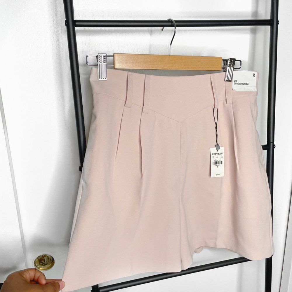 Express Blush Nude Midi Extreme High Rise Shorts Size 8 NWT